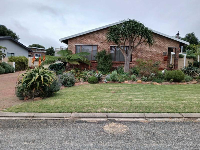 3 Bedroom Property for Sale in Stilbaai Wes Western Cape